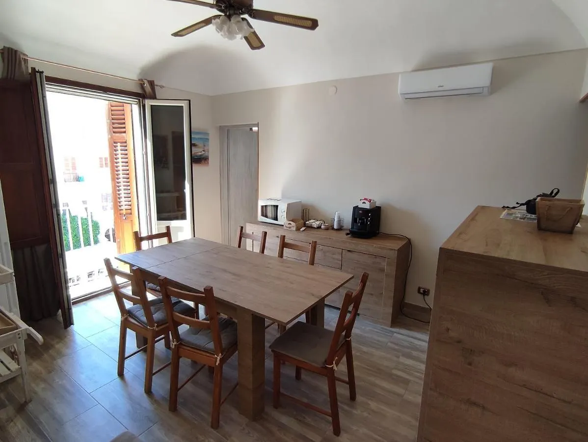 Daire Centralissima Favignana İtalya